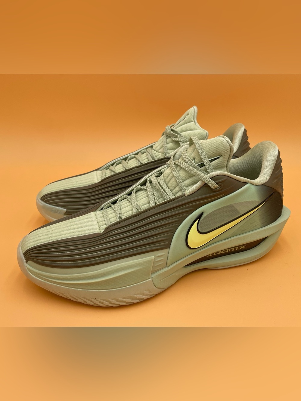 Sz 10 Men /11.5 Women Nike G.T Cut 3 Turbo Basketball Shoes Honey Dew HV9918300